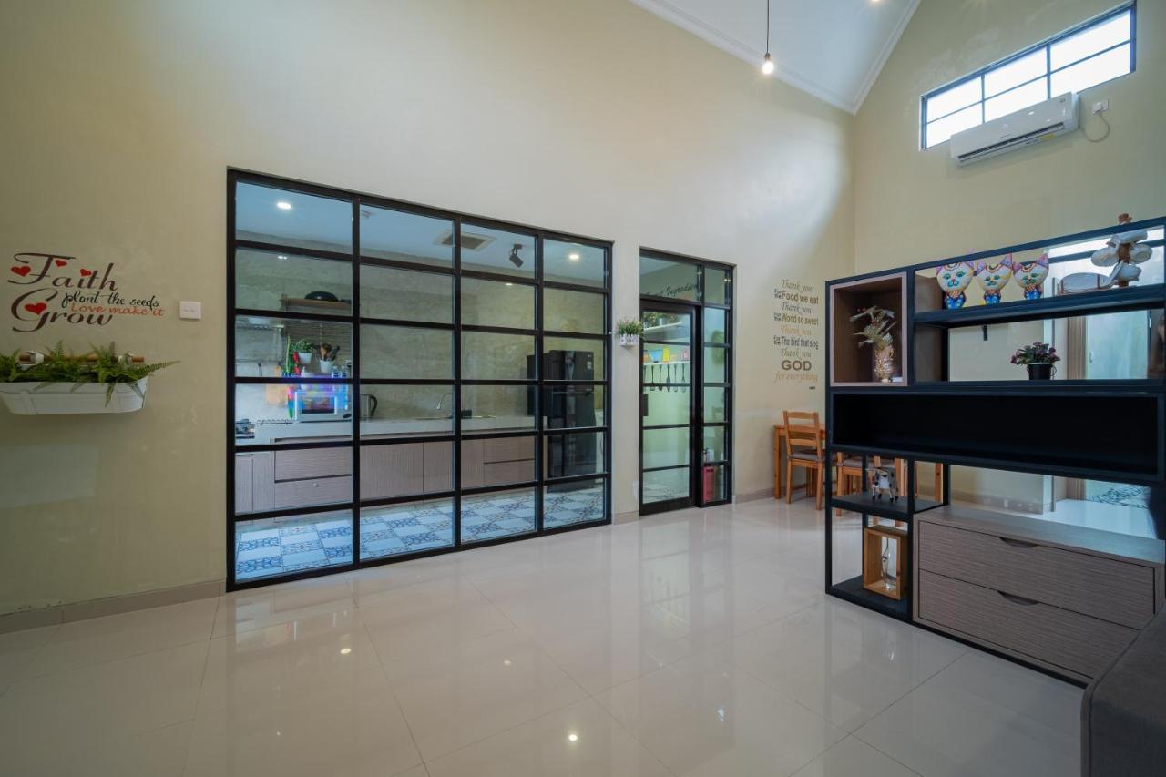 Danka@Tudor Residence Batam Ngoại thất bức ảnh